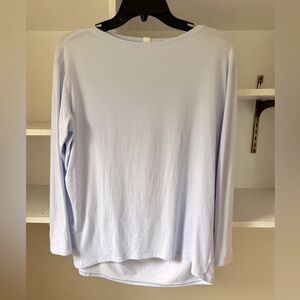 Lululemon Back in Action Long Sleeve T-shirt. Size 4. Periwinkle